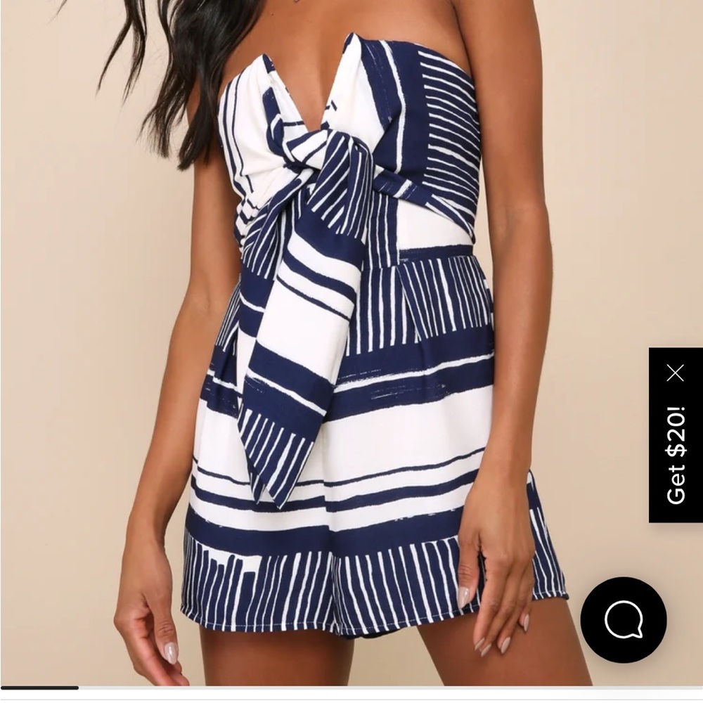 Lulu’s Delphi Blue and White Striped Tie-Front Strapless Romper- size large